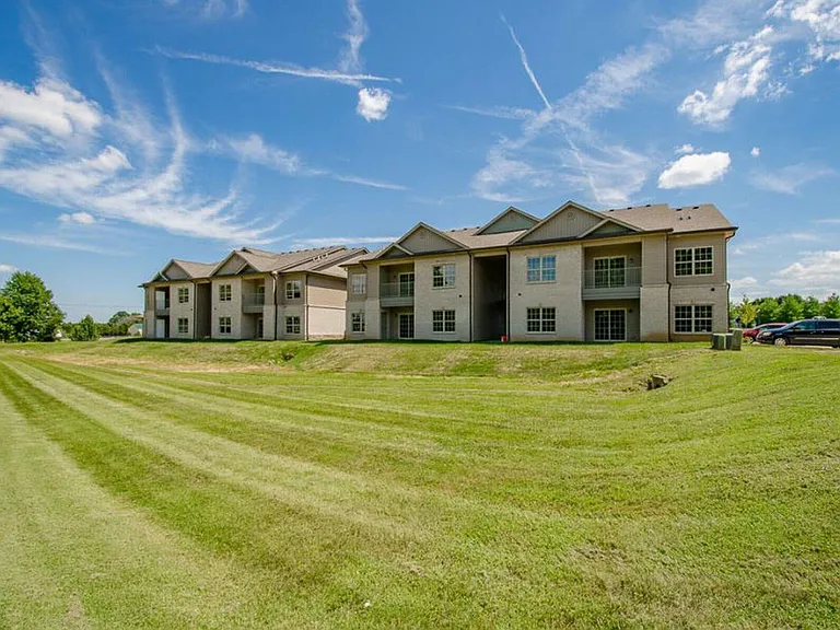 Glenmary Pointe Apartments — Photo 21