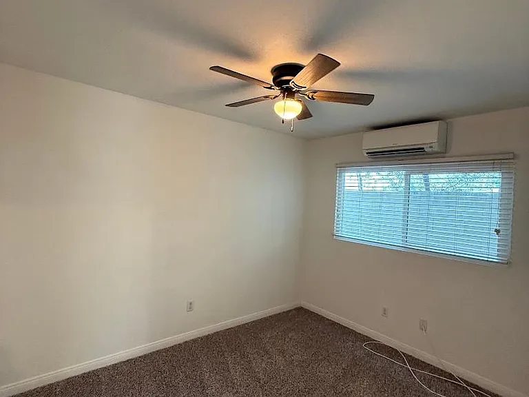 Unit Photo