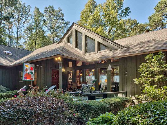 4th image of 1061 Cloudland Ct