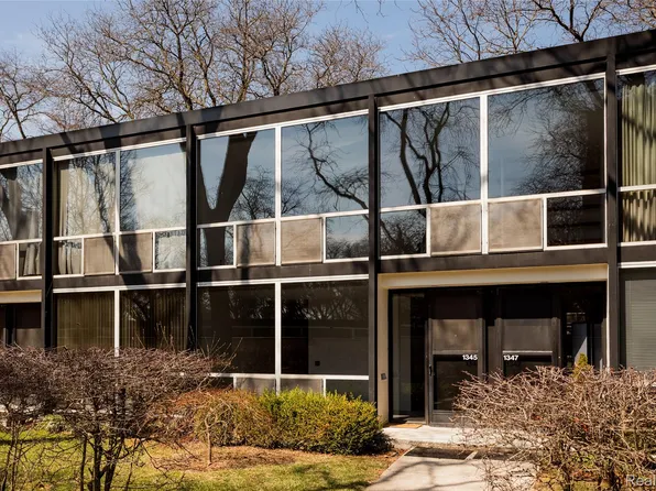 1345 Joliet Pl, Detroit, MI 48207