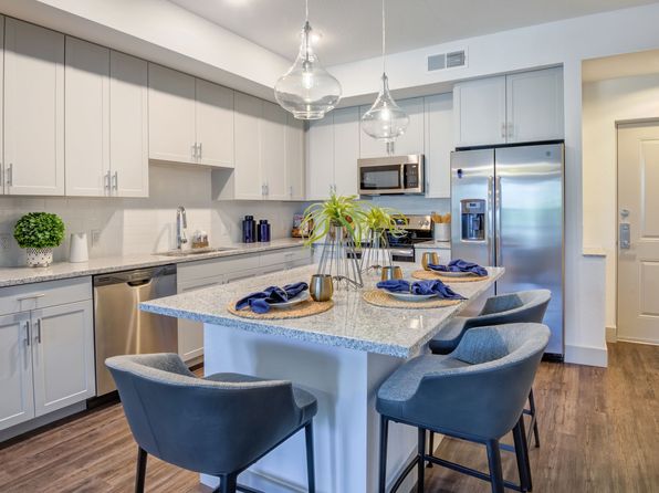 9851 Six Mile Cypress #2-409