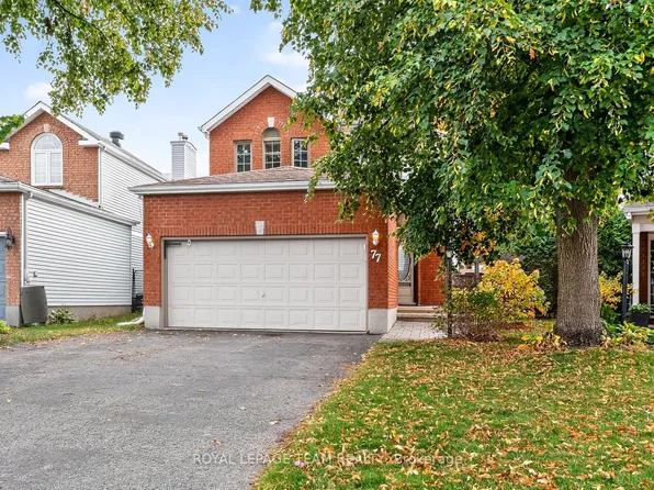77 Armagh Way, Ottawa, ON K2J 4C1