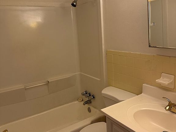 3rd image of 12 Southwoods Ave #3