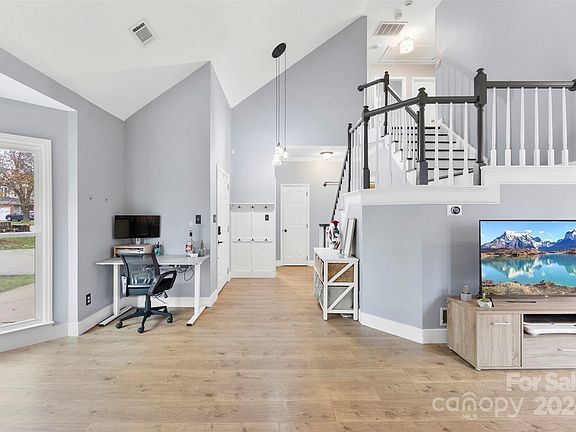 4th image of 8700 Tamarron Dr