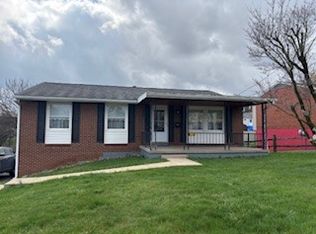 100 Laurel Ln, Latrobe, PA 15650