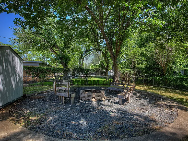 1308 Marshalldale Dr — Photo 50