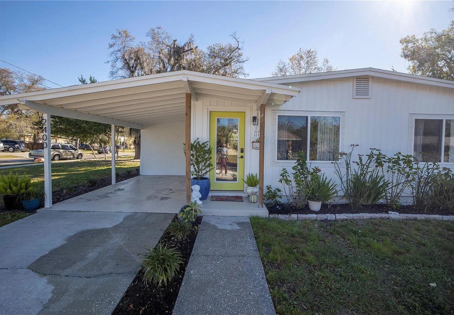 3 bed, 875 sqft, $3,000 — Photo 1