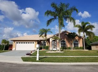 108 Emerald Ct, Royal Palm Beach, FL 33411
