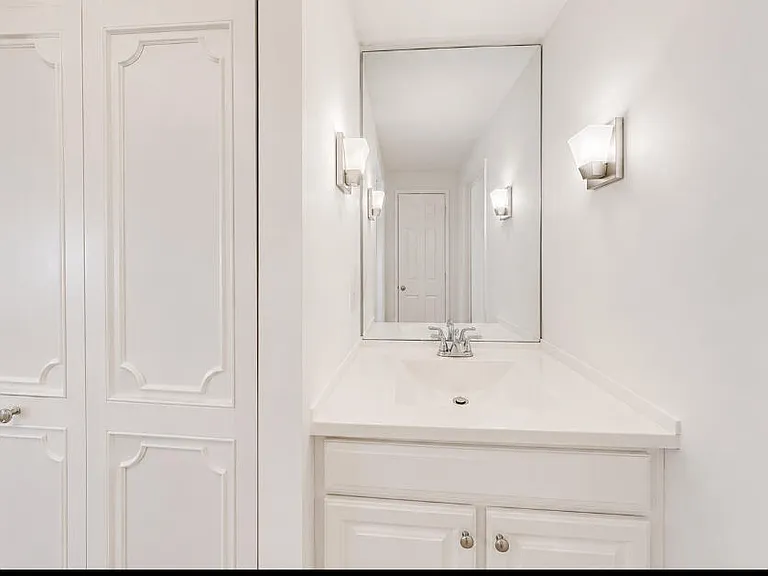 3740 Inverrary Dr #3G — Photo 15