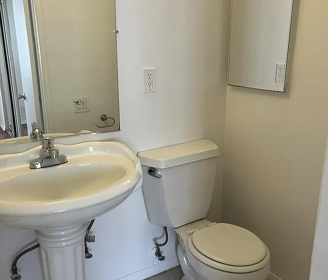 1900 Dracena Dr #1 — Photo 19
