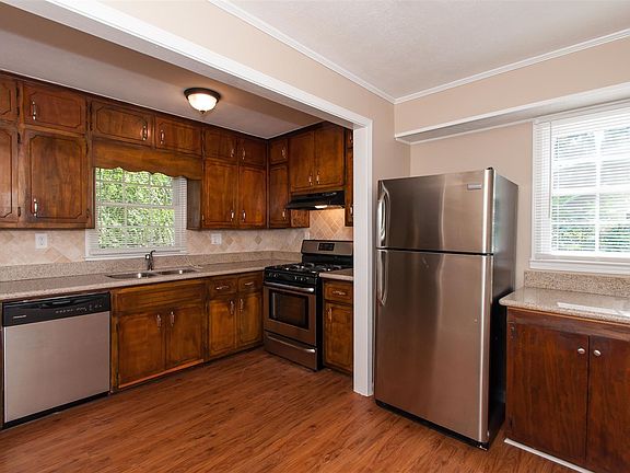 4th image of 4100 Valley Wood Dr