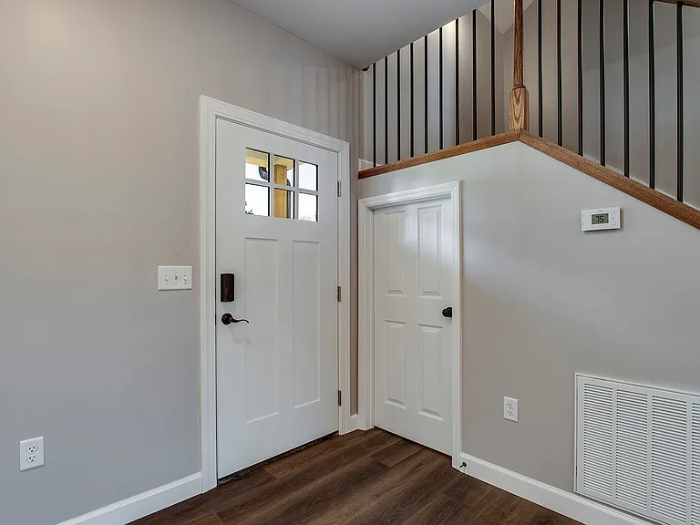 217 Kenneth St — Photo 28
