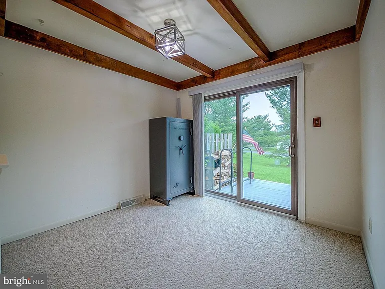 1001 Winfield Ct — Photo 15