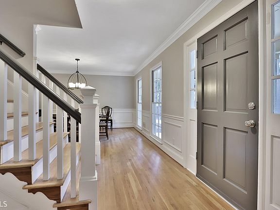 4th image of 4551 Oakhurst Ln