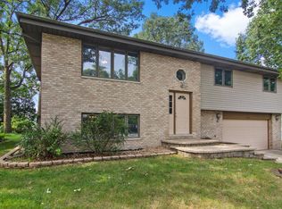 8463 Wheeler Pl, Crown Point, IN 46307