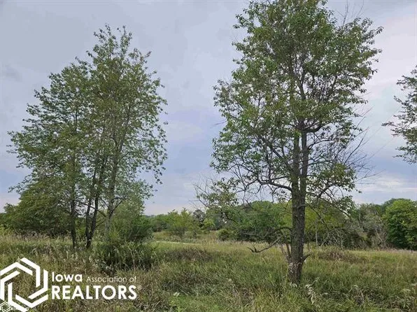 1751 Iris Ave, Fairfield, IA 52556