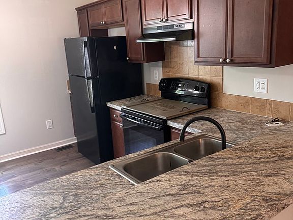 5th image of 173 Cowell Ln