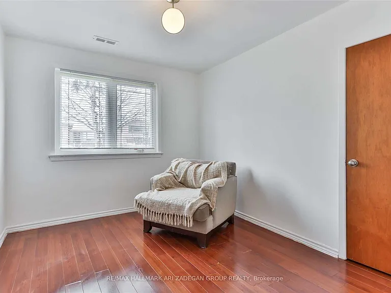 231 Goulding Ave #LOWER FL — Photo 4