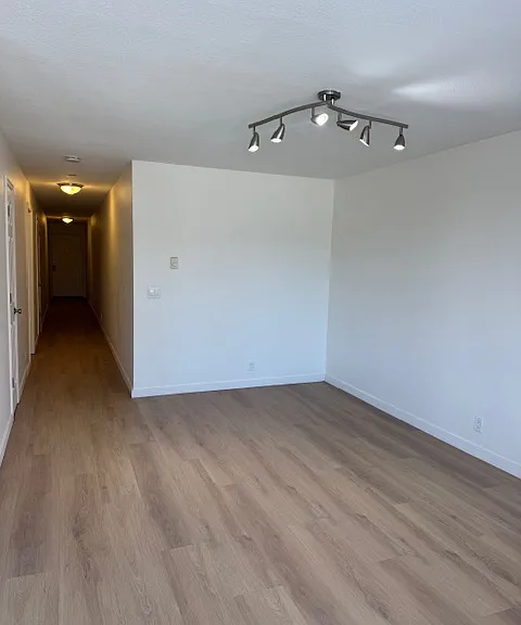 5763 Mission St #3 — Photo 5