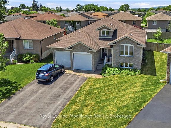 2nd image of 13 Freedom Cres