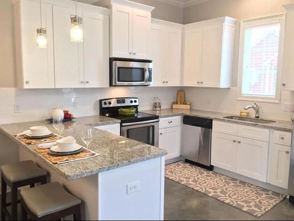 2-Bedroom Dining/Kitchen