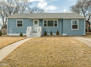 1724 N 4th St, Bismarck, ND 58501