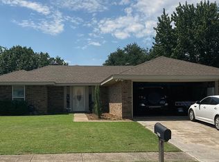 6628 Greendale Dr, Watauga, TX 76148