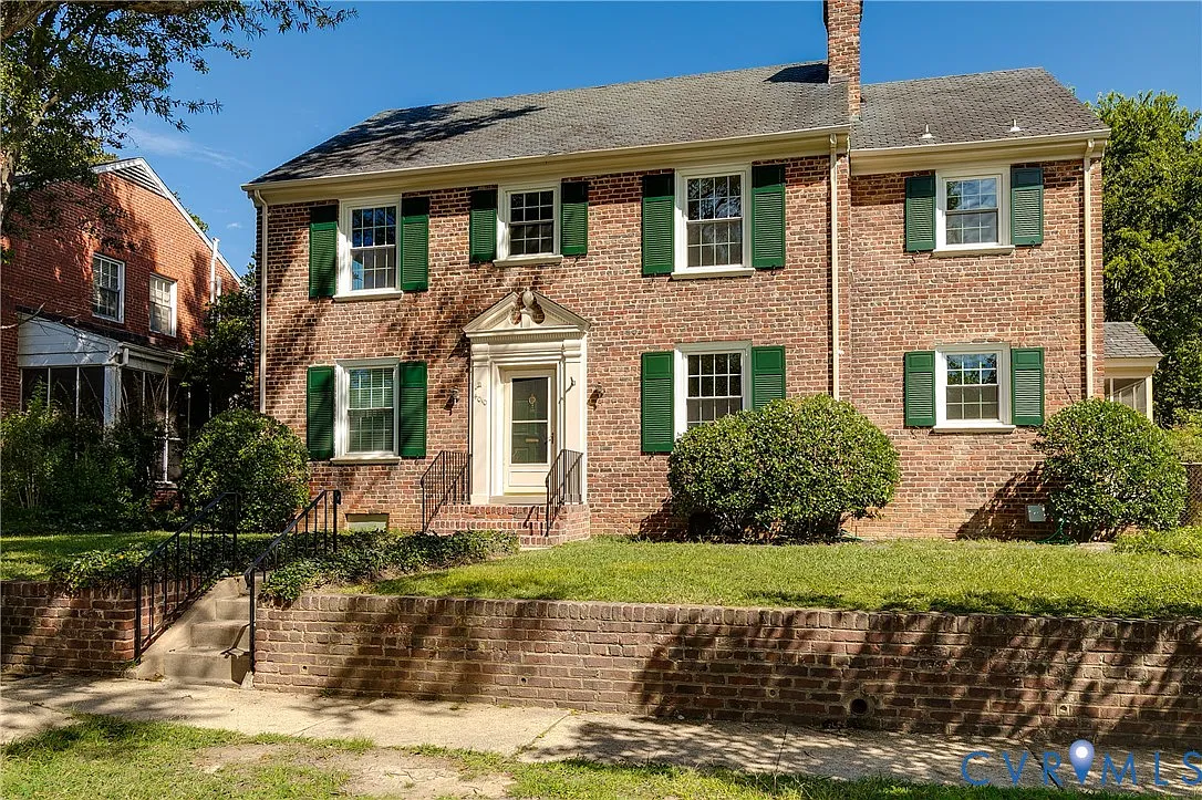 3 bed, 2.0 bath, 1331 sqft, $2,300 — Photo 1