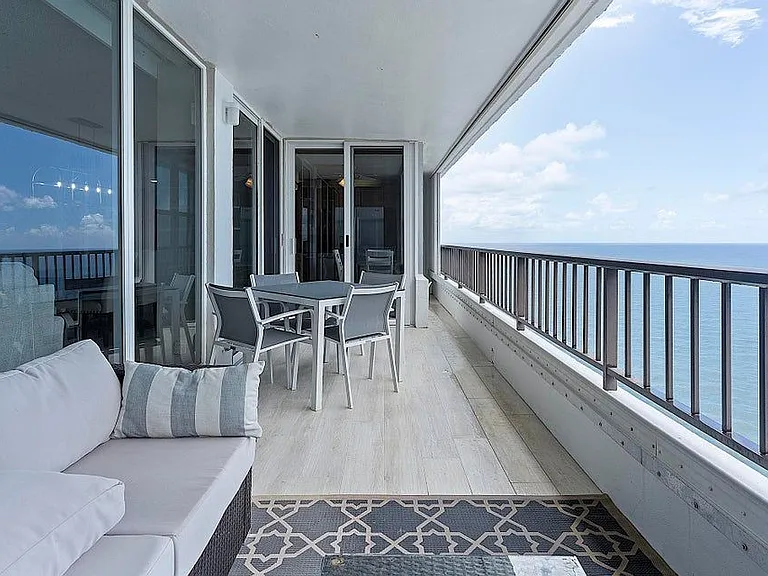 4280 Galt Ocean Dr #L — Photo 3