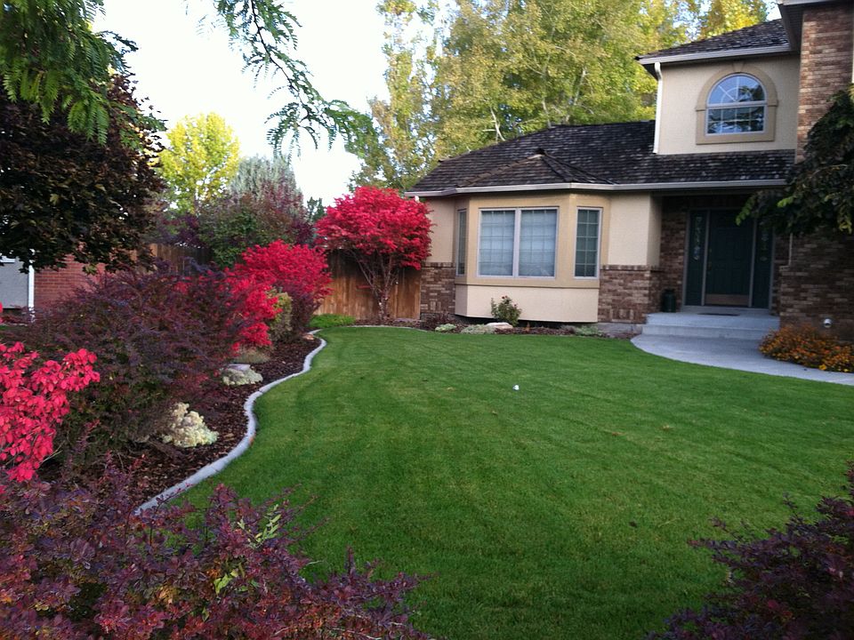 2nd image of 2664 Desert Dr
