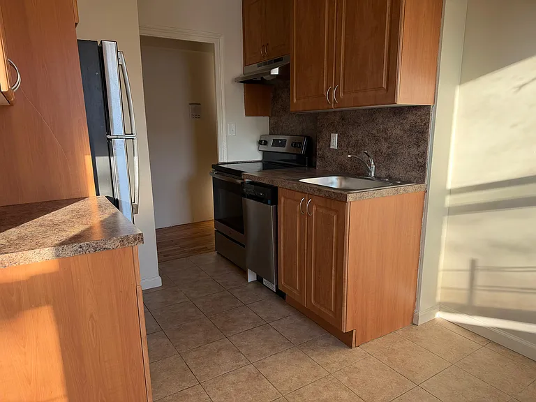 7200 Ridge Blvd #110 — Photo 3