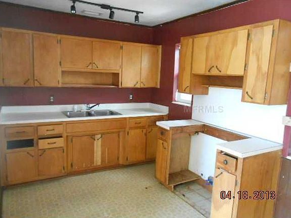 5th image of 8831 93rd Ave