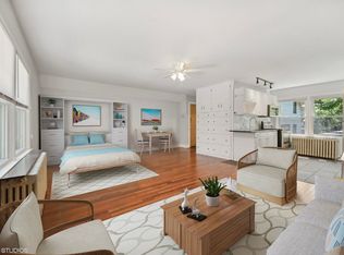 1029 Linden Ave #3, Wilmette, IL 60091