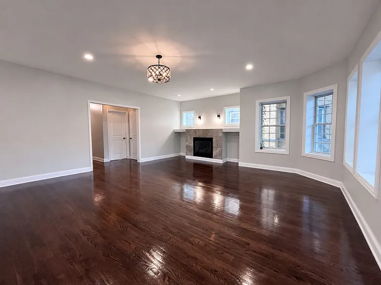 1426 N Austin Blvd #2 — Photo 2