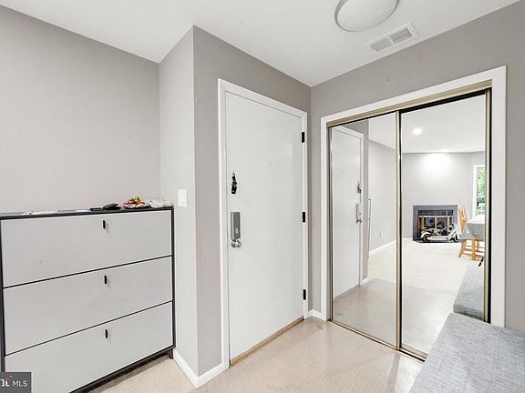 4th image of 206 Salem Ct APT 6