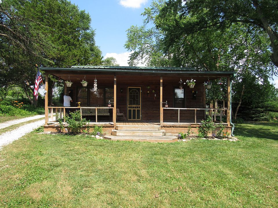 1st image of 1123 Edwardsville Dr