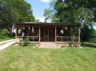 1123 Edwardsville Dr, Kansas City, KS 66111
