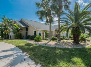 32 Bunker Ter, Rotonda West, FL 33947