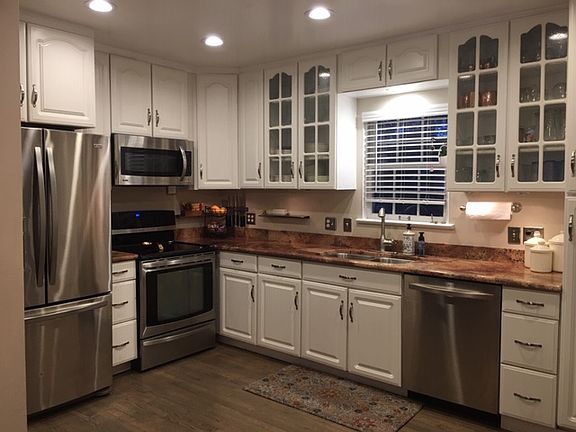 4th image of 334 Grace Ave