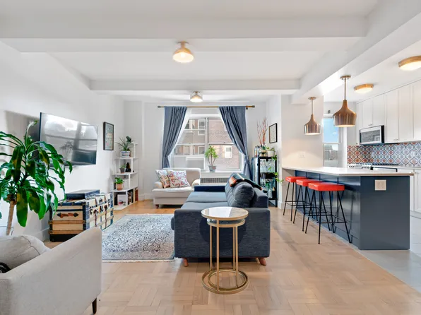 500 Grand Street image 1 of 10