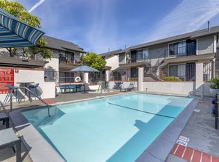 Independence Plaza Apartment Homes, Canoga Park, CA 91304