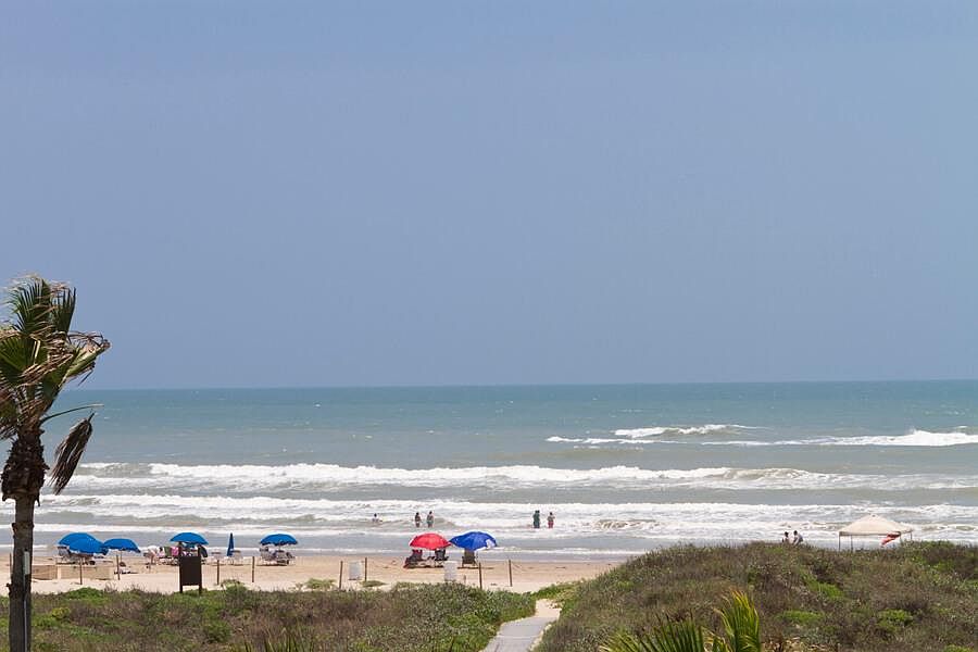 1st image of 402 Padre Blvd