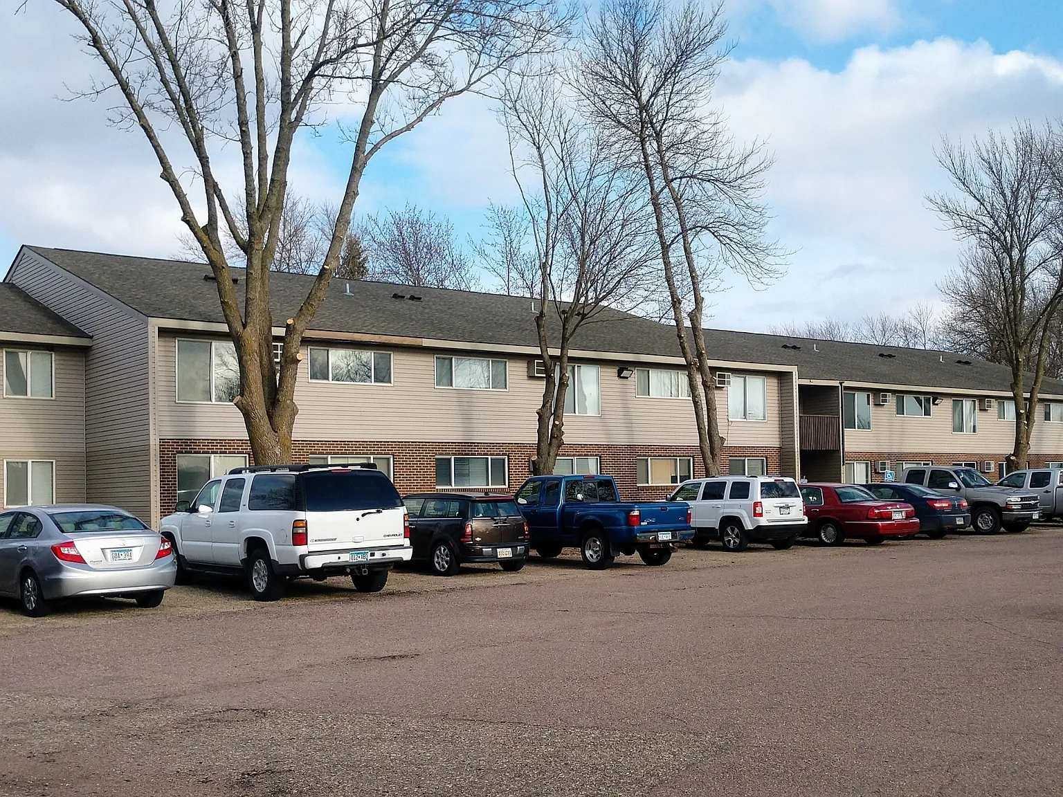 Rolling Hills Apartments - 1 — Photo 4