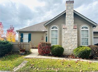 108 Stonegate Dr, Pataskala, OH 43062