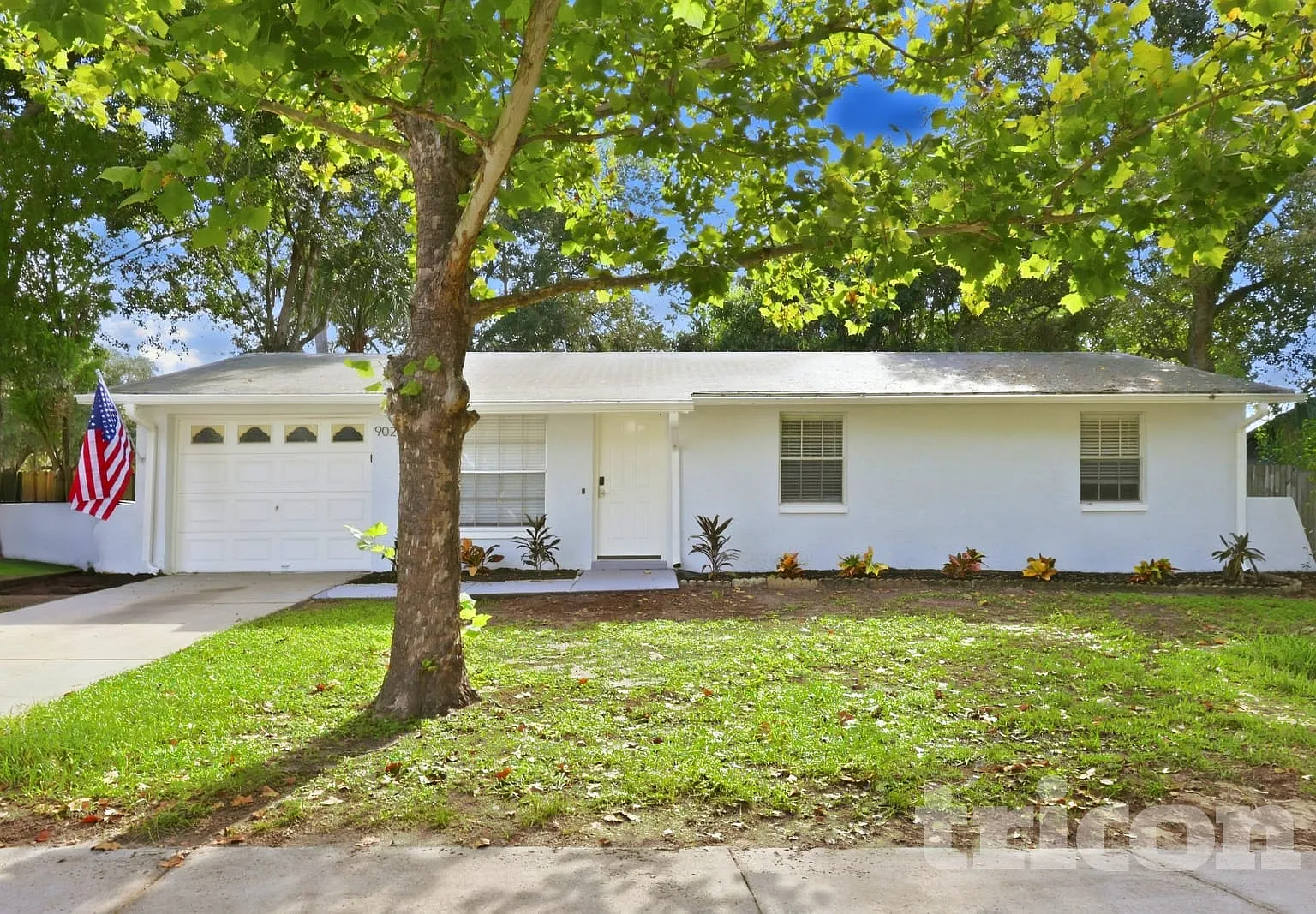 902 Balmoral Place Valrico FL — Photo 1