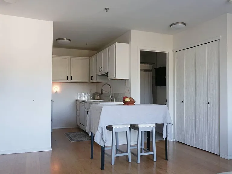 3717 California Ave SW #402 — Photo 5