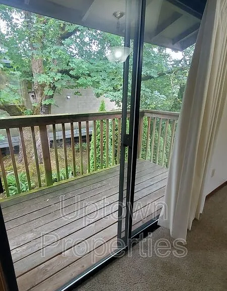 1516 SW Dewitt St #1516 — Photo 13