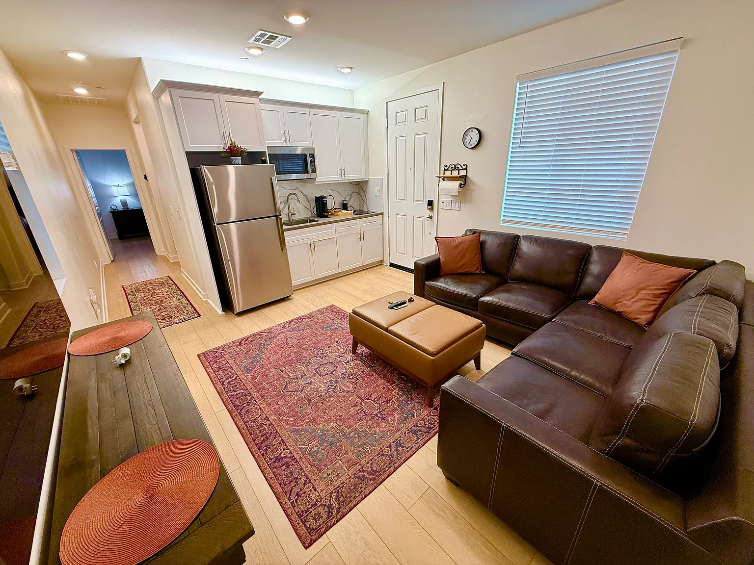 1 bed, 500 sqft, $2,499 — Photo 3