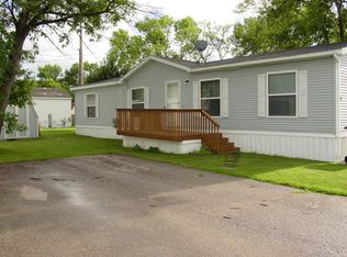 114 Adams Ave, Grand Forks, ND 58201