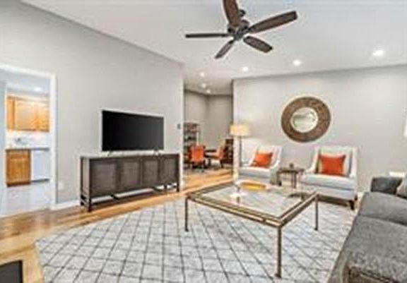 5th image of 14 Royal Lake Dr APT 6